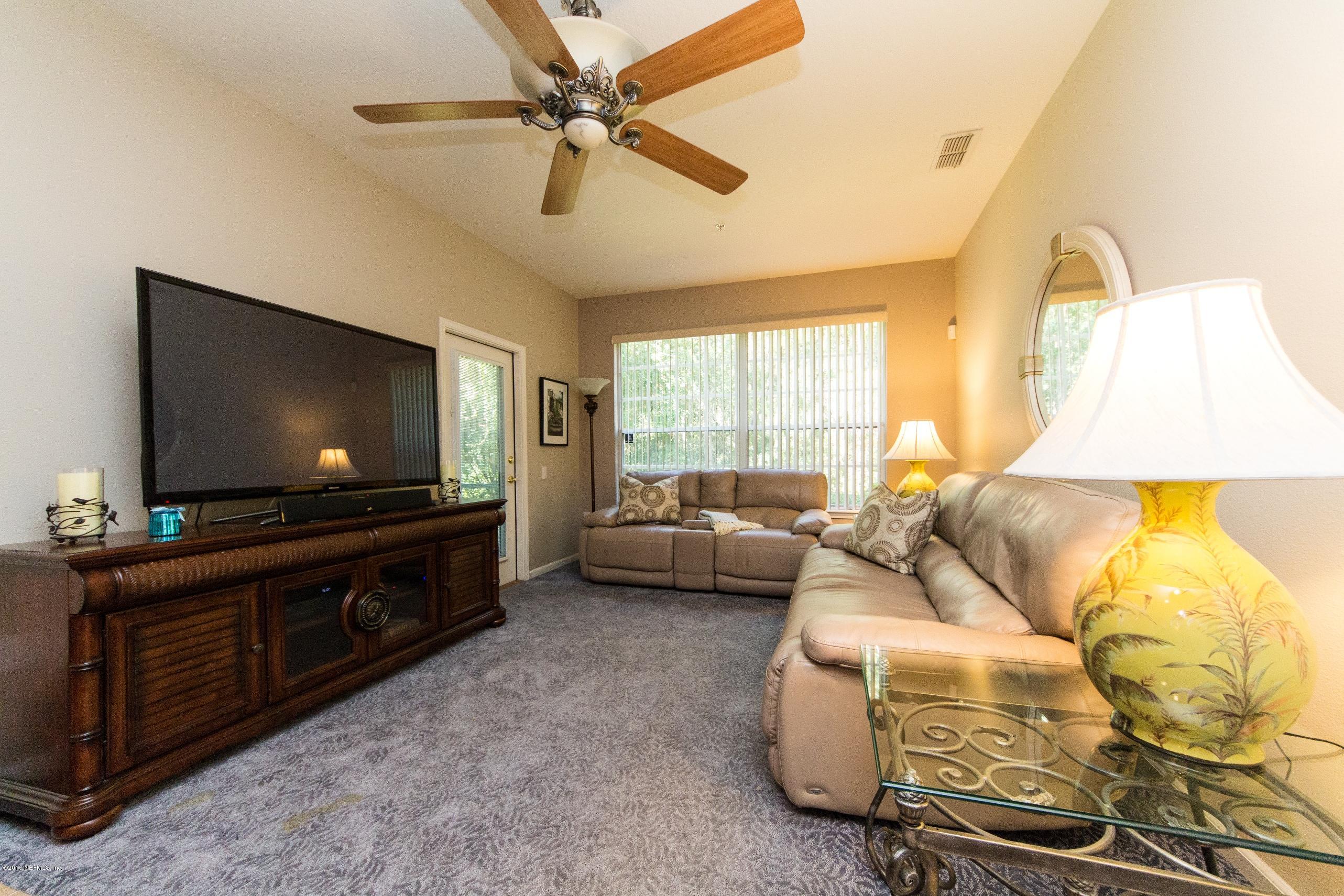 10550 Baymeadows Road, Unit 504 Jacksonville, FL 32256 - Photo 6 of 28 Living Room