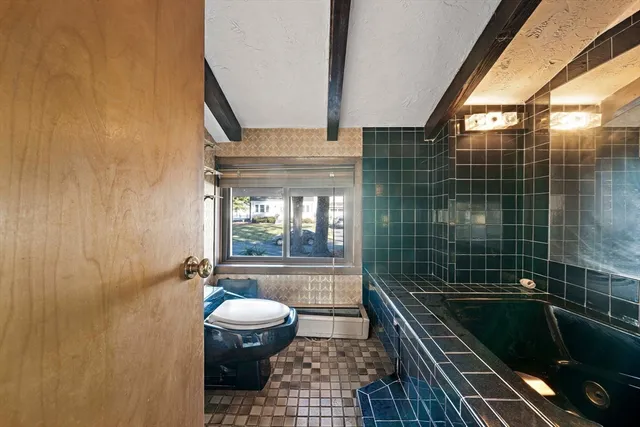 $699,999 | 11 Hutchins Circle, Lynnfield, MA 01940