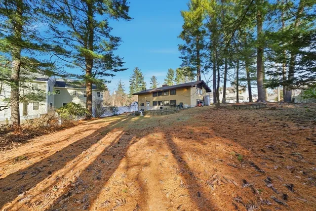 $699,999 | 11 Hutchins Circle, Lynnfield, MA 01940