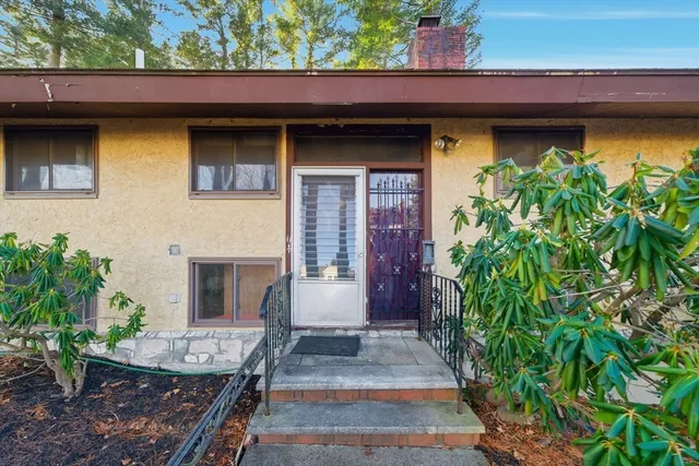 $699,999 | 11 Hutchins Circle, Lynnfield, MA 01940