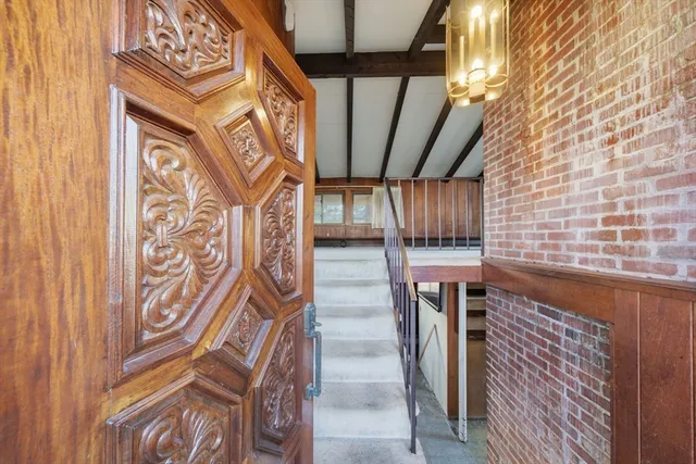 $699,999 | 11 Hutchins Circle, Lynnfield, MA 01940