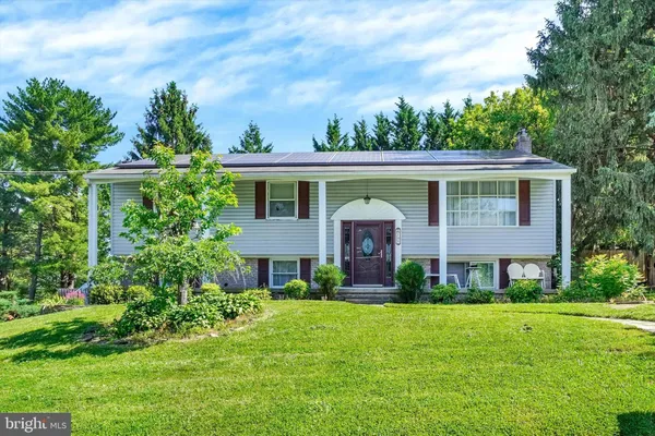 $320,000 | 105 Lexington Road, York, PA 17402