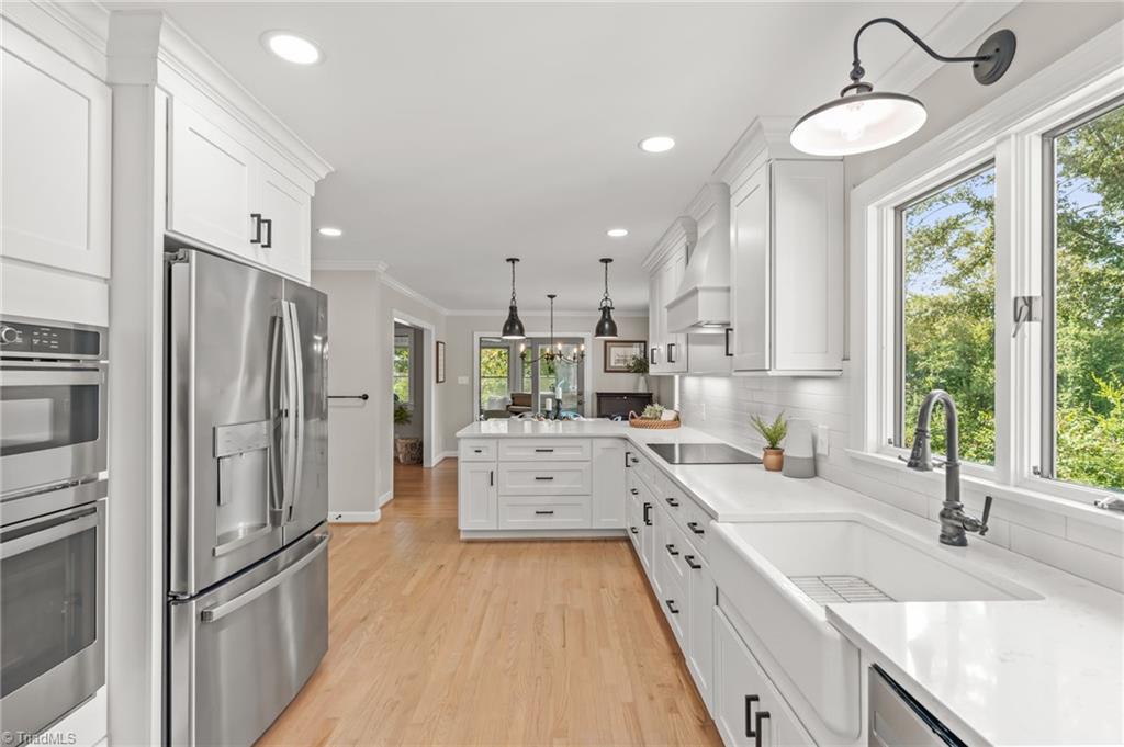 2641 Mock Road High Point, NC 27265 - Photo 11 of 50 What a Delight! Kitchen is absolutely Gorgeous!