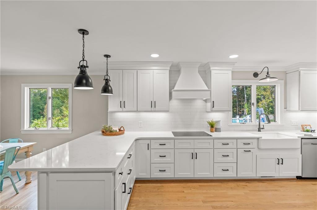 2641 Mock Road High Point, NC 27265 - Photo 6 of 50 Stunning Dream Kitchen!