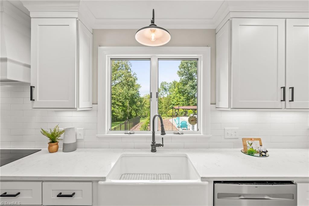 2641 Mock Road High Point, NC 27265 - Photo 9 of 50 Never thought Id LOVE to wash Dishes!