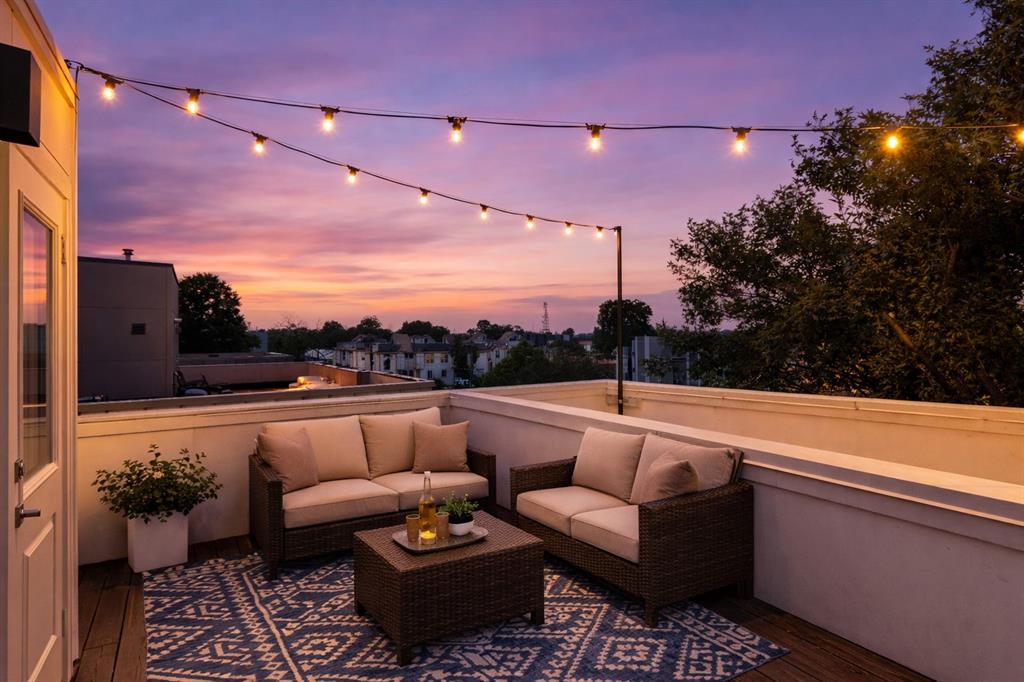 2016 North Fitzhugh Avenue, Unit 101 Dallas, TX 75204 - Photo 22 of 27 a terrace view with seating space