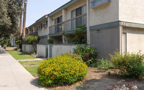 $3,500 | 300 South Mentor Avenue, Unit 5, Pasadena, CA 91106