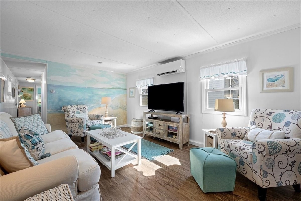 43 Amos Way Wareham, MA 02558 - Photo 11 of 34