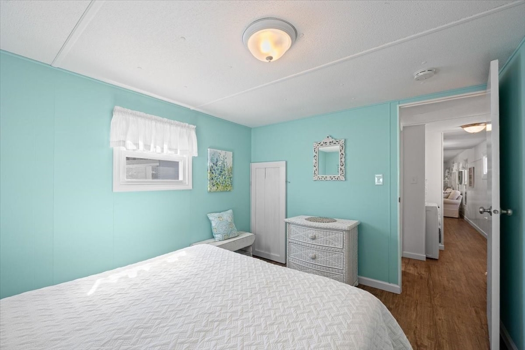 43 Amos Way Wareham, MA 02558 - Photo 15 of 34