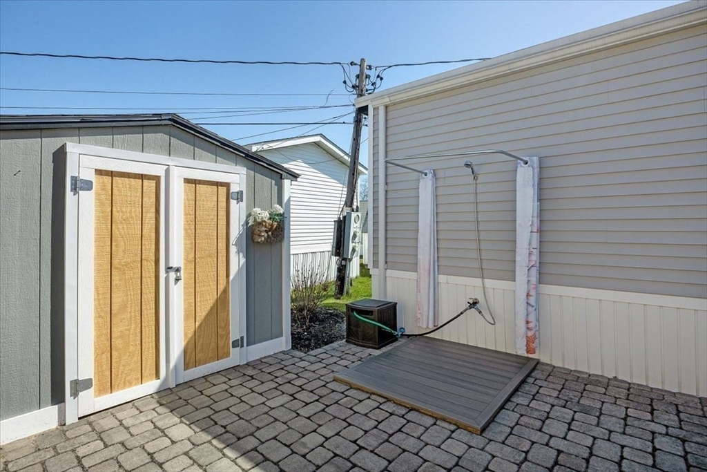 43 Amos Way Wareham, MA 02558 - Photo 7 of 34