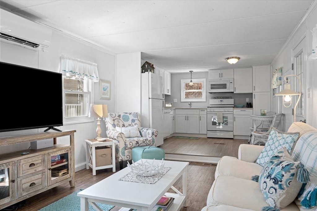 43 Amos Way Wareham, MA 02558 - Photo 10 of 34