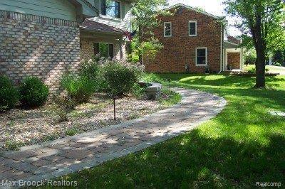 770 Birch Tree Lane Rochester, MI 48306 - Photo 2 of 22 Birch Tree Front Walk
