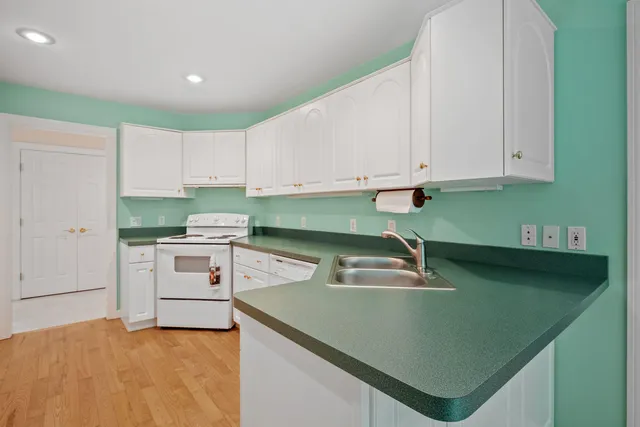 $679,000 | 34 Foxglove Lane, Franconia, NH 03580