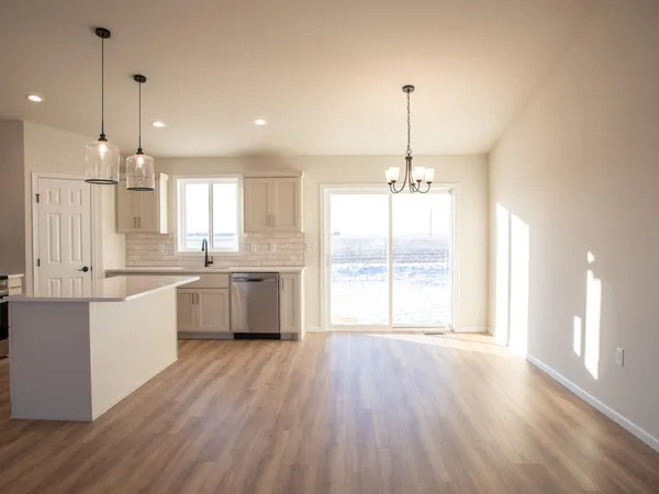 $428,257 | 10242 Concord Drive, Horace, ND 58047