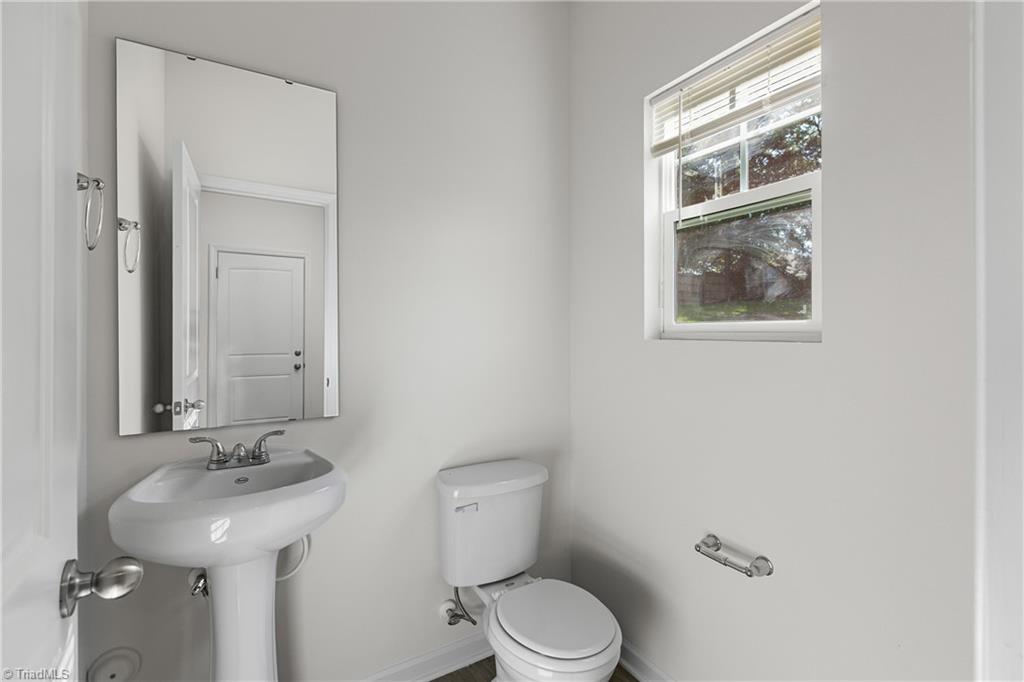 162 Hedgecock Road High Point, NC 27265 - Photo 15 of 31 Gallery Image 15