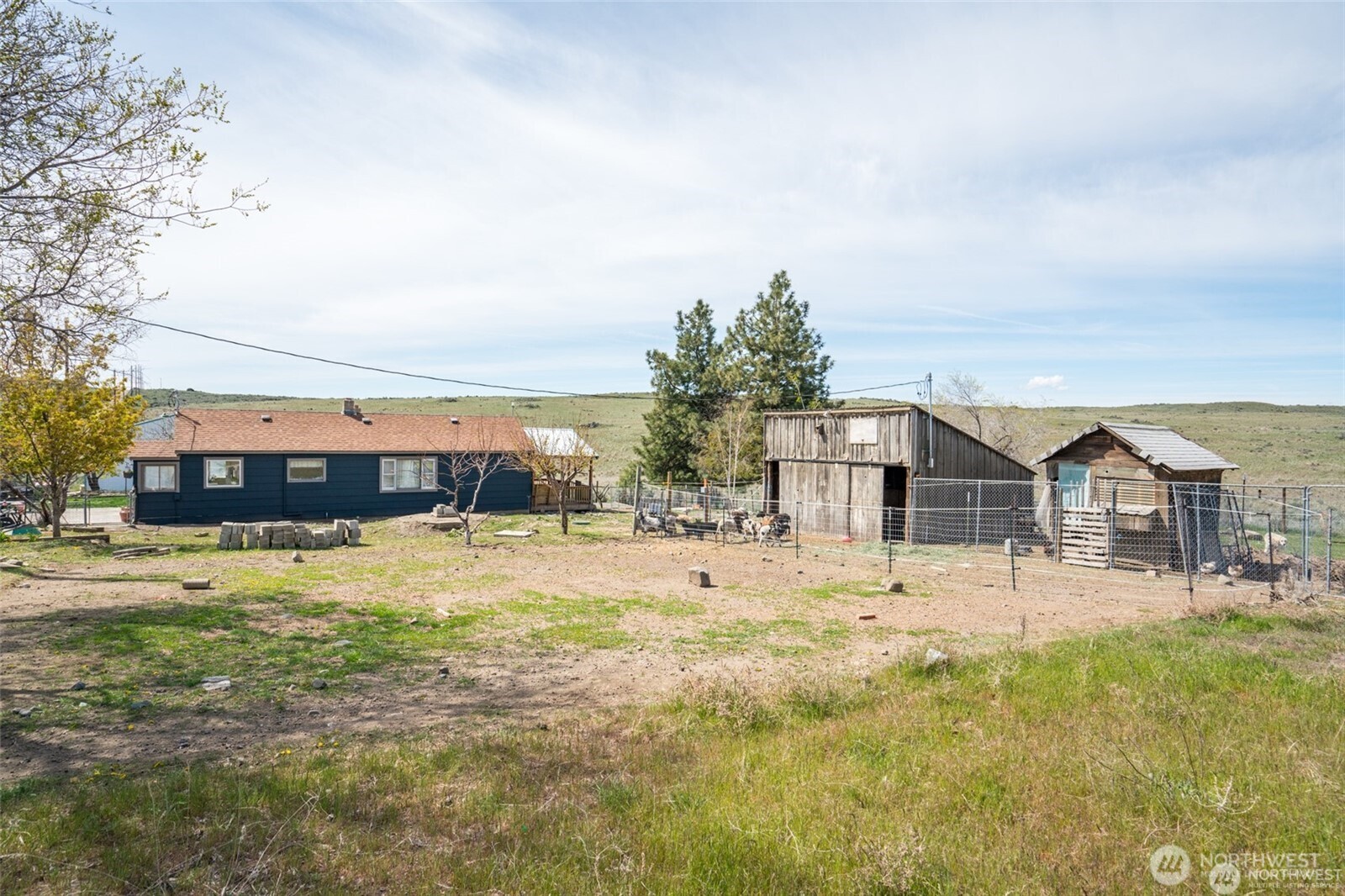 925 Rd B Northwest Waterville, WA 98858 - Photo 15 of 40