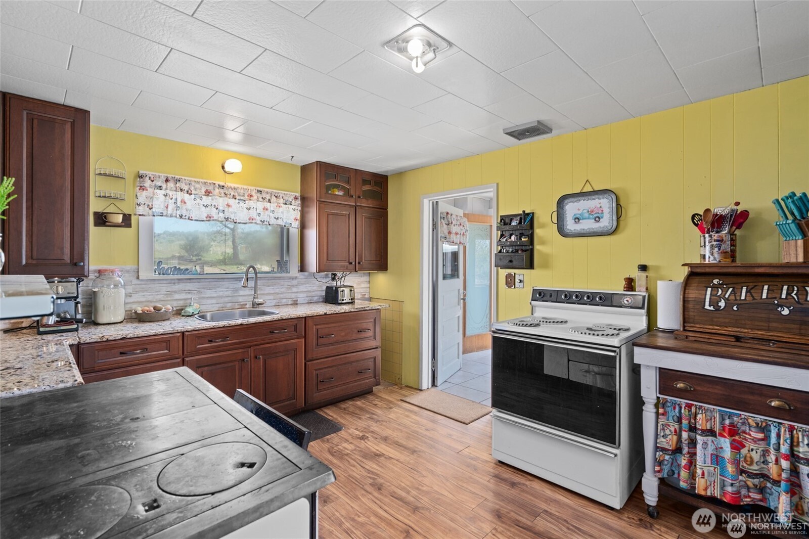 925 Rd B Northwest Waterville, WA 98858 - Photo 27 of 40