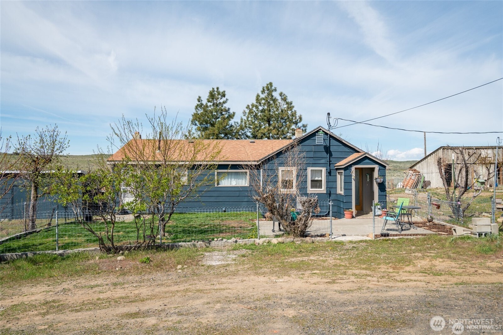 925 Rd B Northwest Waterville, WA 98858 - Photo 4 of 40