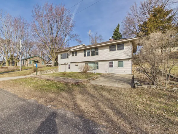 $575,000 | 27906 Ambassador Drive, Grey Eagle, MN 56336