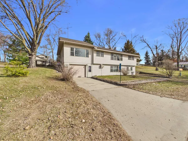 $575,000 | 27906 Ambassador Drive, Grey Eagle, MN 56336