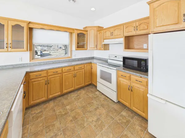 $575,000 | 27906 Ambassador Drive, Grey Eagle, MN 56336