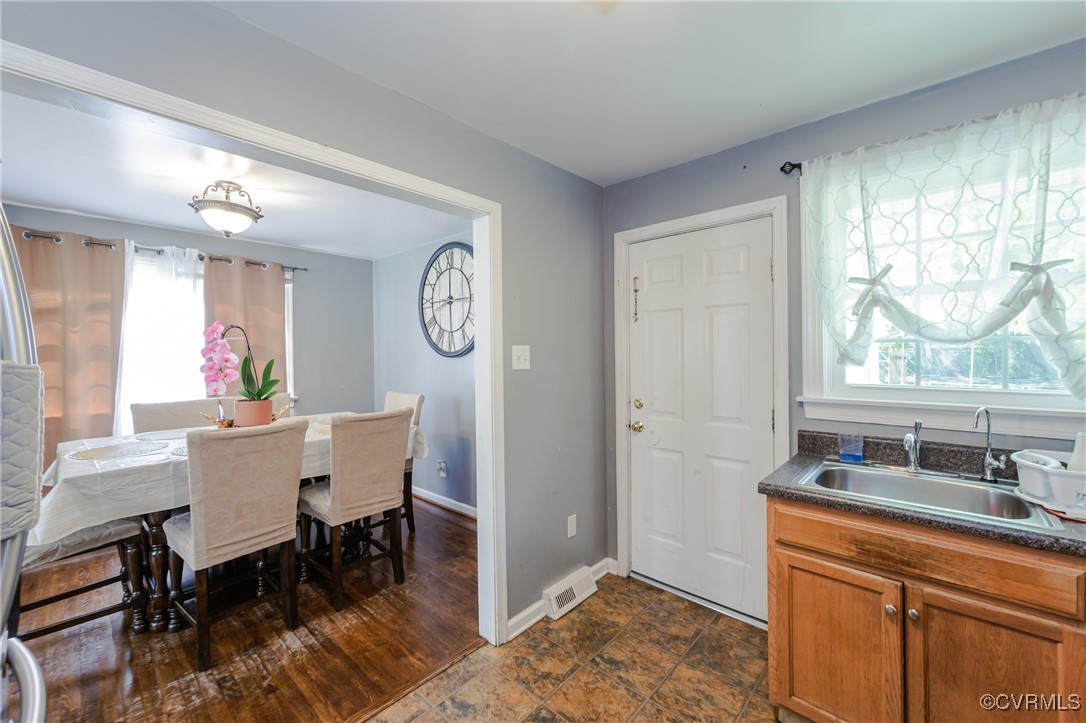 1940 Kimrod Road Richmond, VA 23224 - Photo 9 of 26 Gallery Image 9