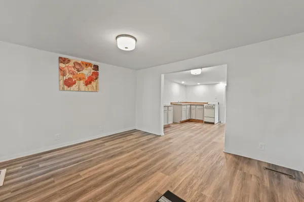 $79,900 | 411 Hinckley Boulevard, Jackson, MI 49203