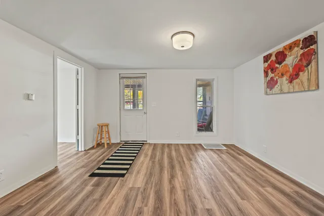 $89,900 | 411 Hinckley Boulevard, Jackson, MI 49203