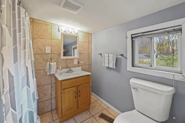 $79,900 | 411 Hinckley Boulevard, Jackson, MI 49203