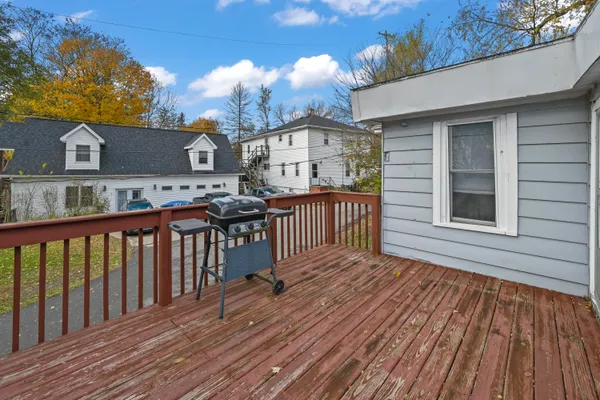 $79,900 | 411 Hinckley Boulevard, Jackson, MI 49203