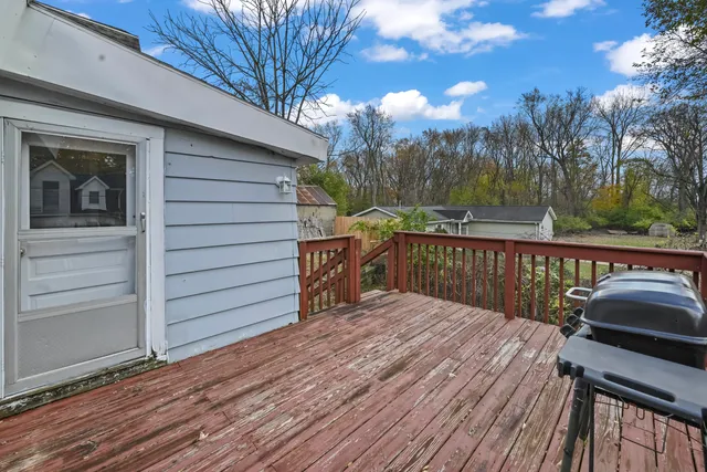 $89,900 | 411 Hinckley Boulevard, Jackson, MI 49203