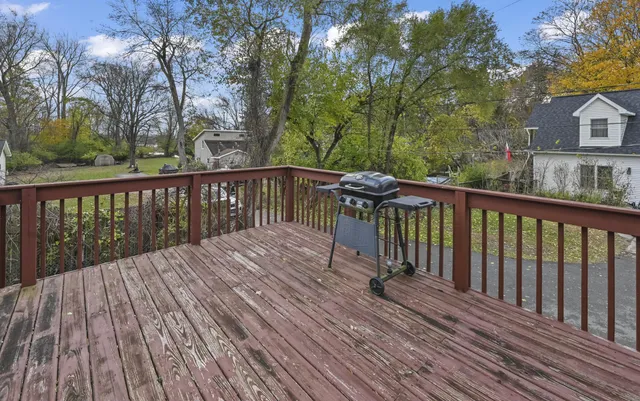 $89,900 | 411 Hinckley Boulevard, Jackson, MI 49203