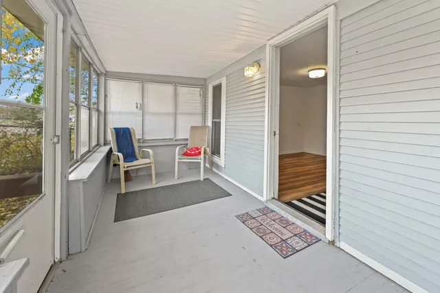 $89,900 | 411 Hinckley Boulevard, Jackson, MI 49203