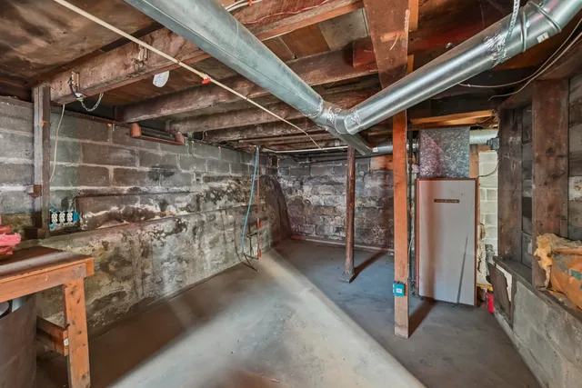 $89,900 | 411 Hinckley Boulevard, Jackson, MI 49203