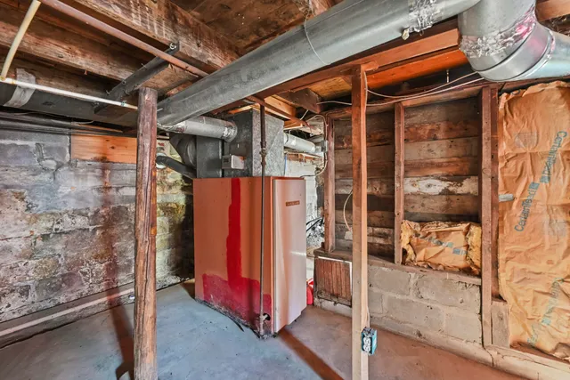 $89,900 | 411 Hinckley Boulevard, Jackson, MI 49203