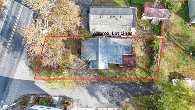 $89,900 | 411 Hinckley Boulevard, Jackson, MI 49203