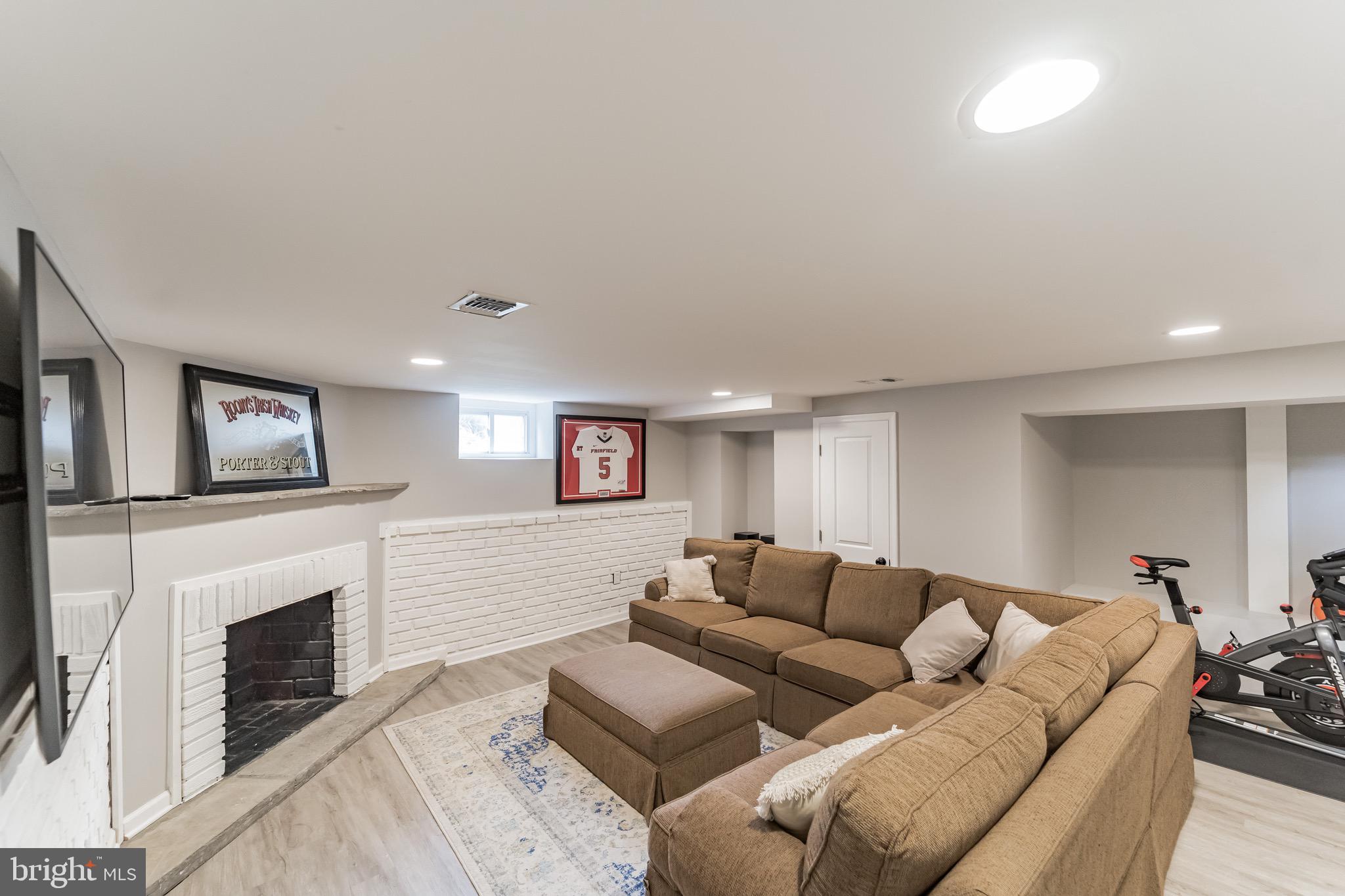 1637 Earlington Road Havertown, PA 19083 - Photo 27 of 30 Gallery Image 27