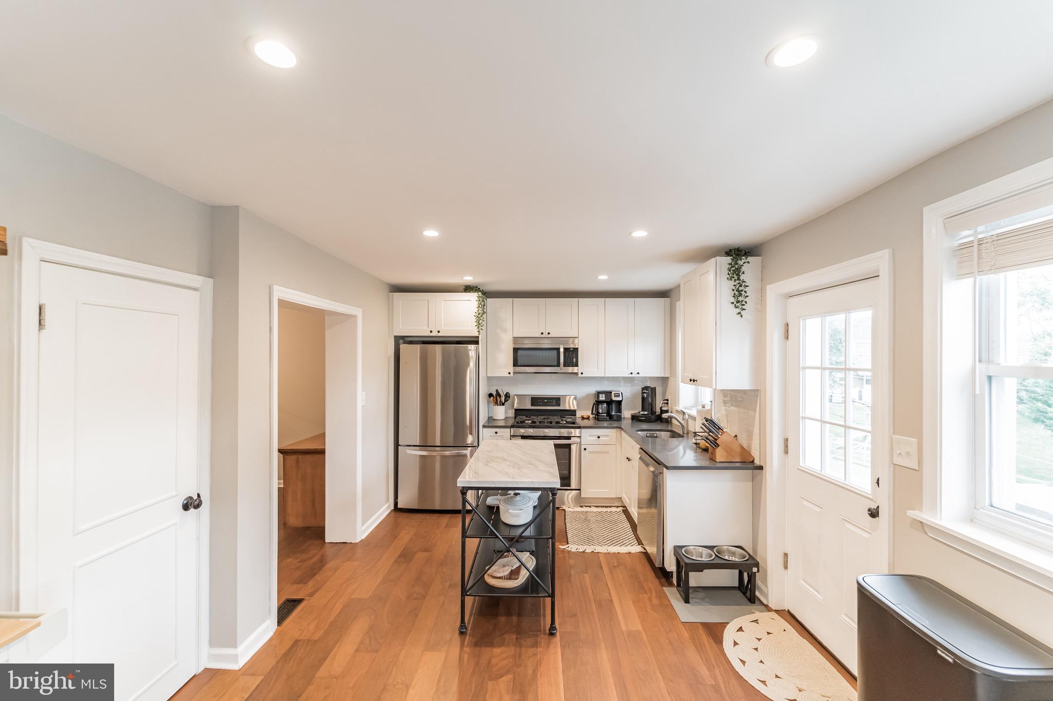 1637 Earlington Road Havertown, PA 19083 - Photo 9 of 30 Gallery Image 9