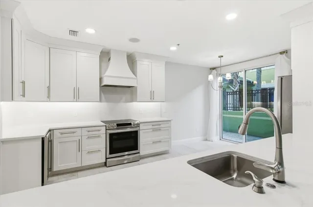 $550,000 | 6536 Moorings Point Circle, Unit 101, Lakewood Ranch, FL 34202