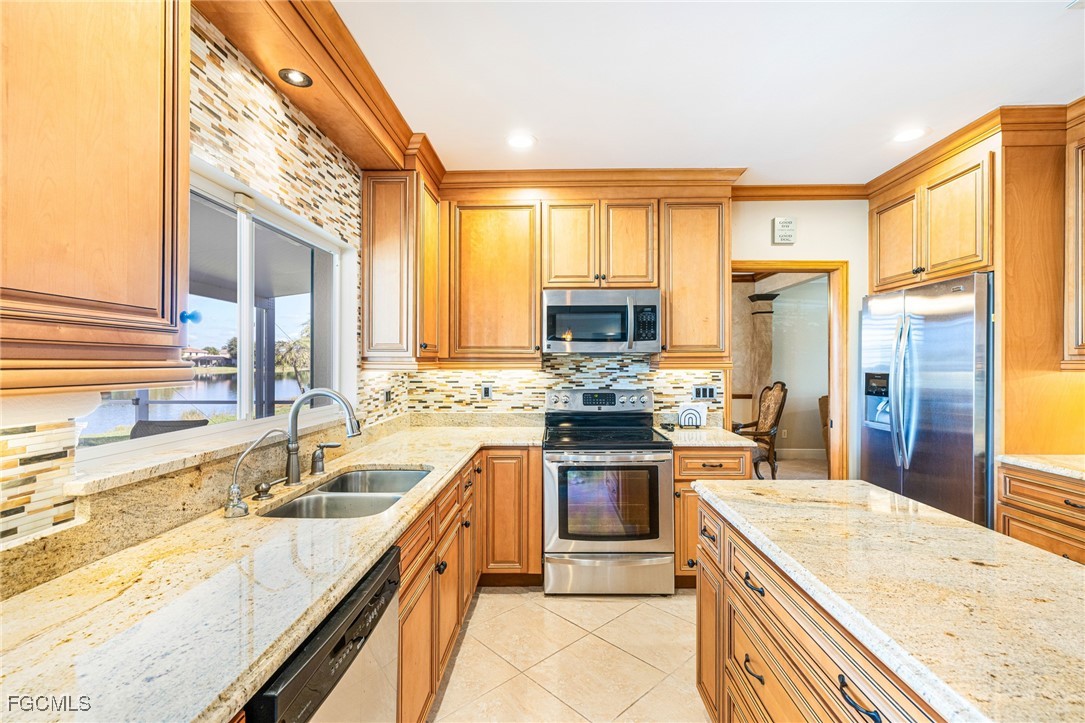 13356 Highland Chase Place Fort Myers, FL 33913 - Photo 10 of 36