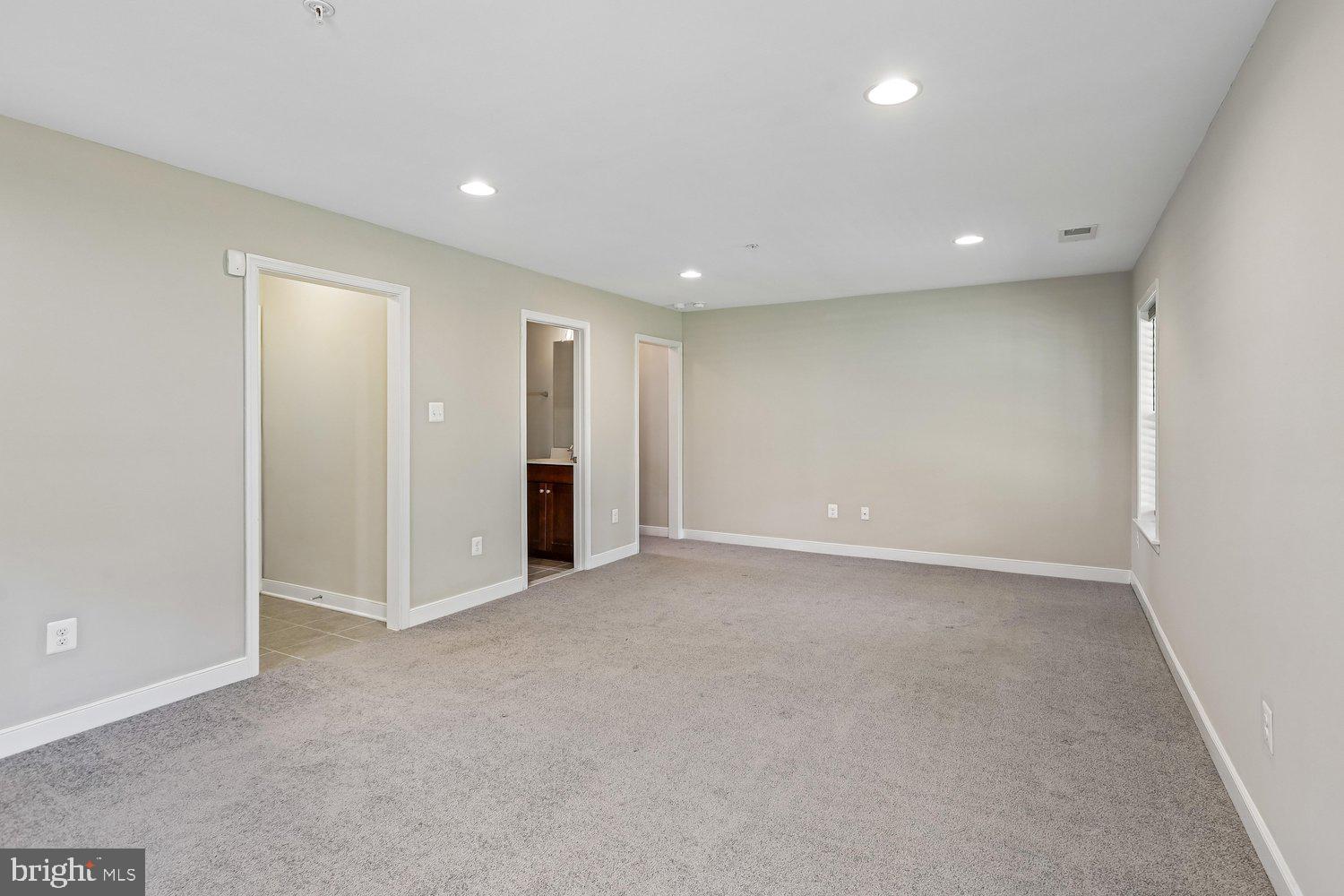 14010 Fox Hill Road Sparks Glencoe, MD 21152 - Photo 46 of 57 Family Room