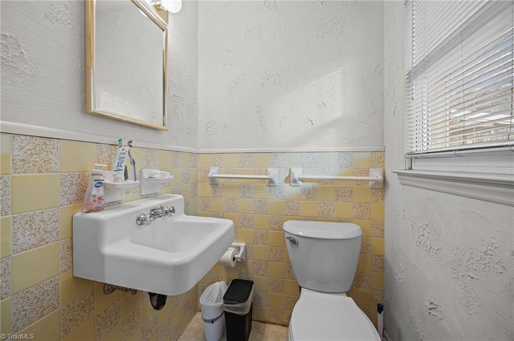 236 Donna Road Asheboro, NC 27205 - Photo 13 of 38