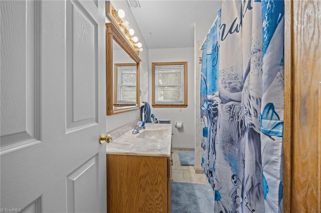 236 Donna Road Asheboro, NC 27205 - Photo 16 of 38