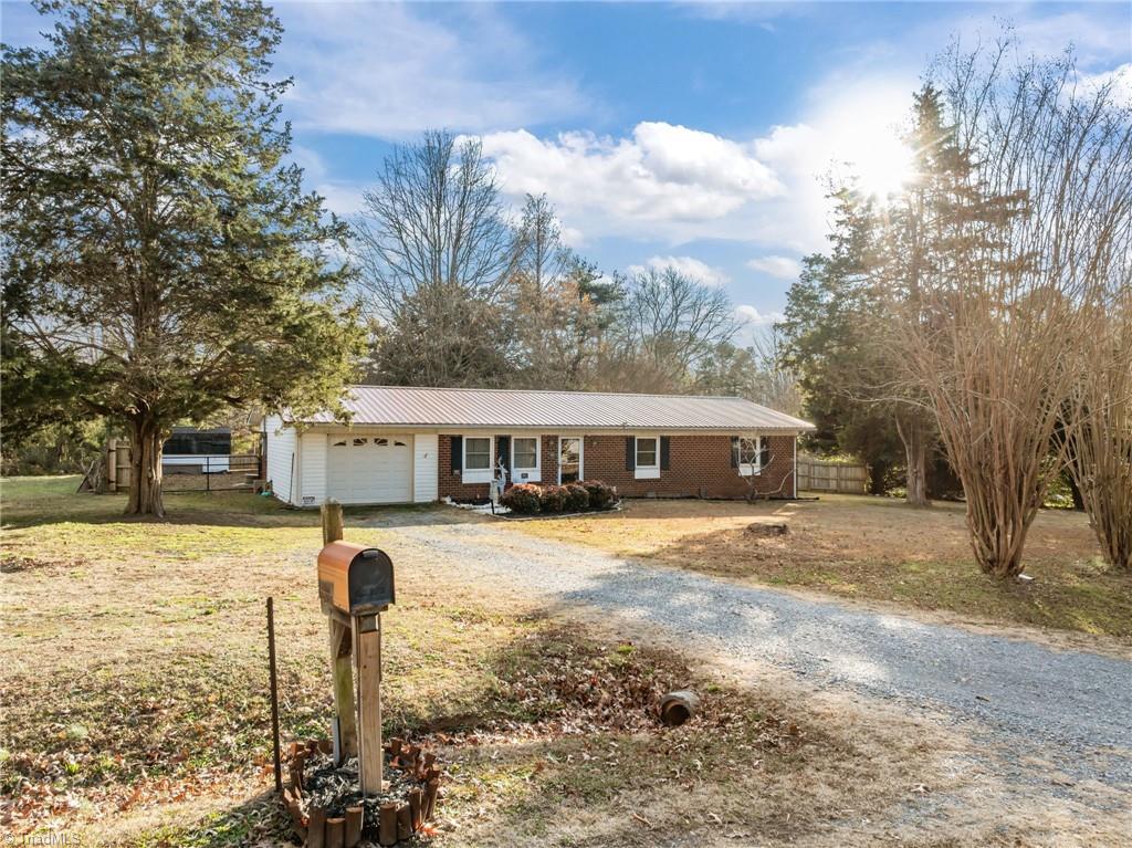 236 Donna Road Asheboro, NC 27205 - Photo 28 of 38