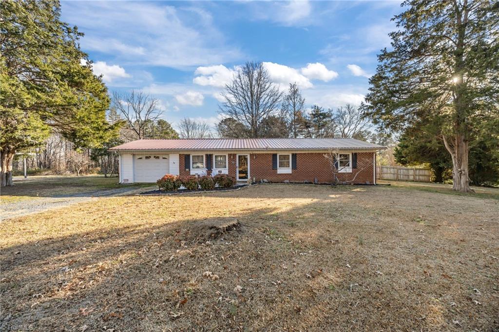 236 Donna Road Asheboro, NC 27205 - Photo 29 of 38