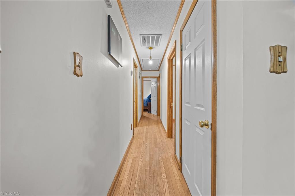 236 Donna Road Asheboro, NC 27205 - Photo 9 of 38