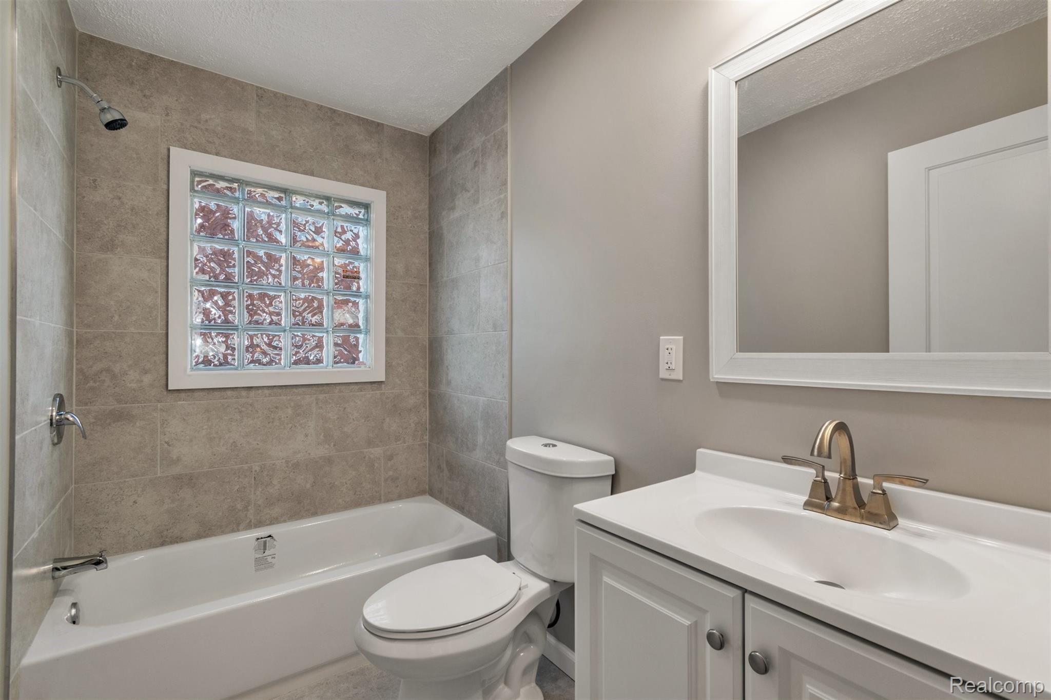 9952 Appleton Avenue Redford, MI 48239 - Photo 19 of 23 New Main Floor Bathroom