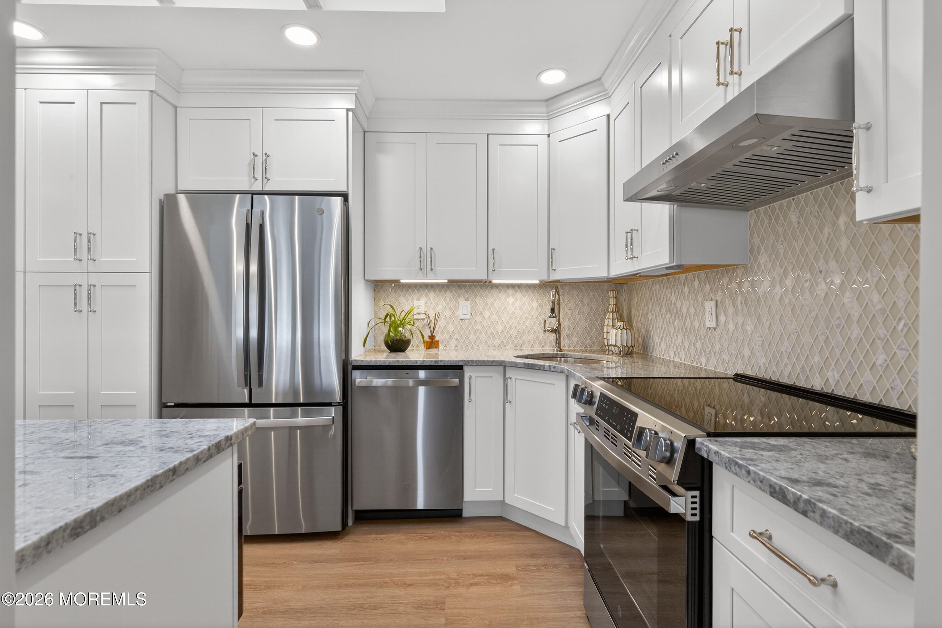 33 Claremont Court Red Bank, NJ 07701 - Photo 18 of 40 022(23)