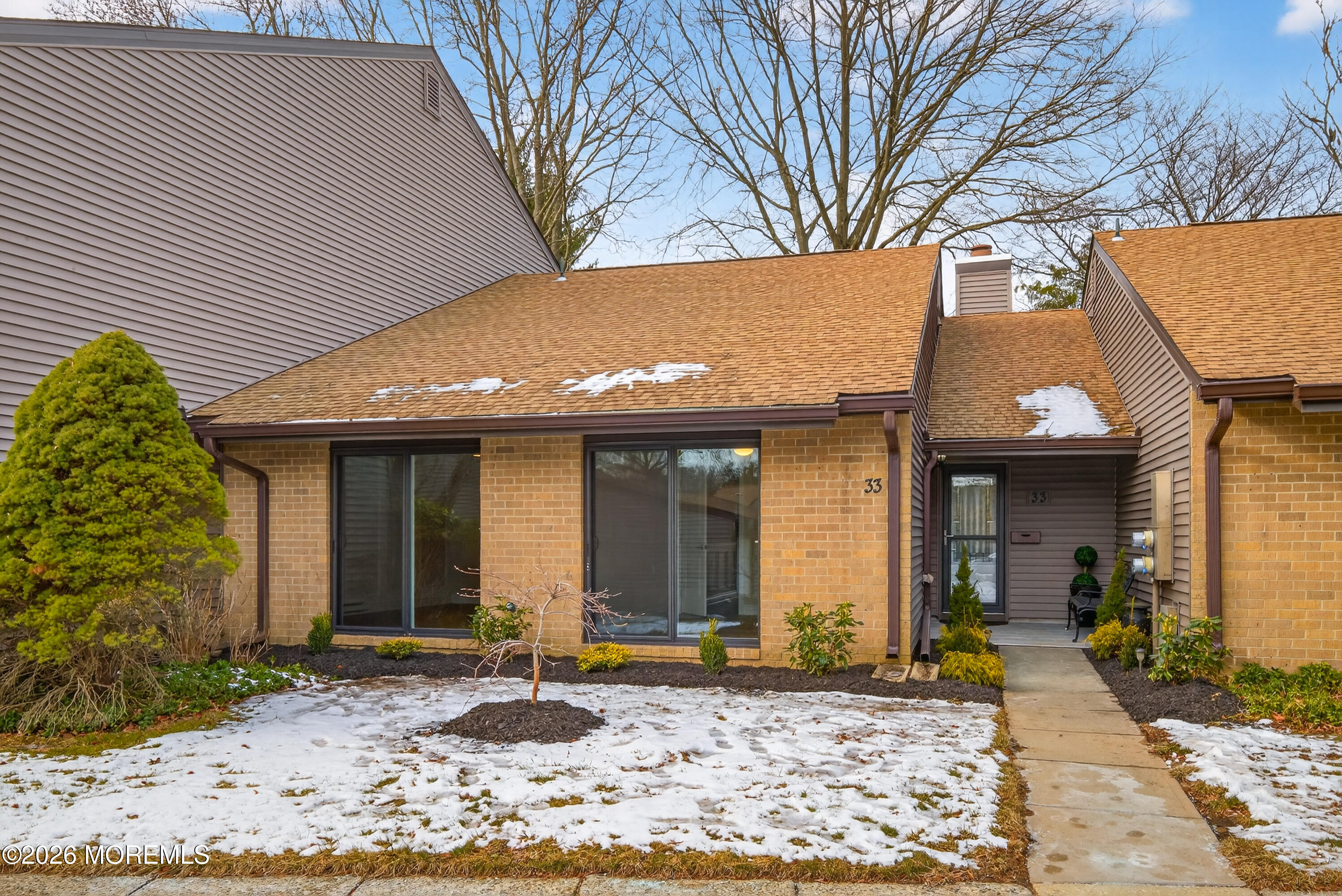 33 Claremont Court Red Bank, NJ 07701 - Photo 2 of 40 003(25)