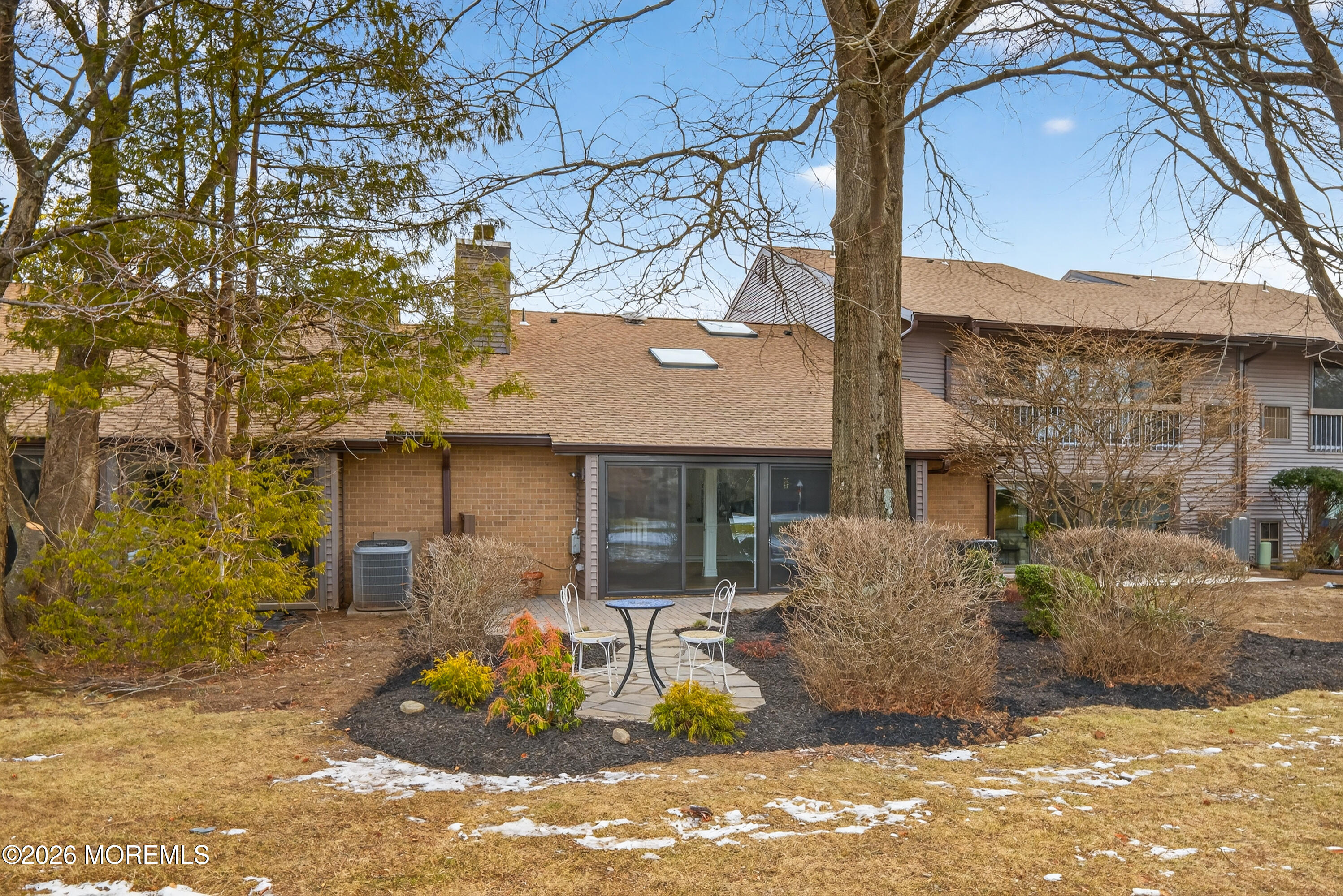 33 Claremont Court Red Bank, NJ 07701 - Photo 37 of 40 039(10)